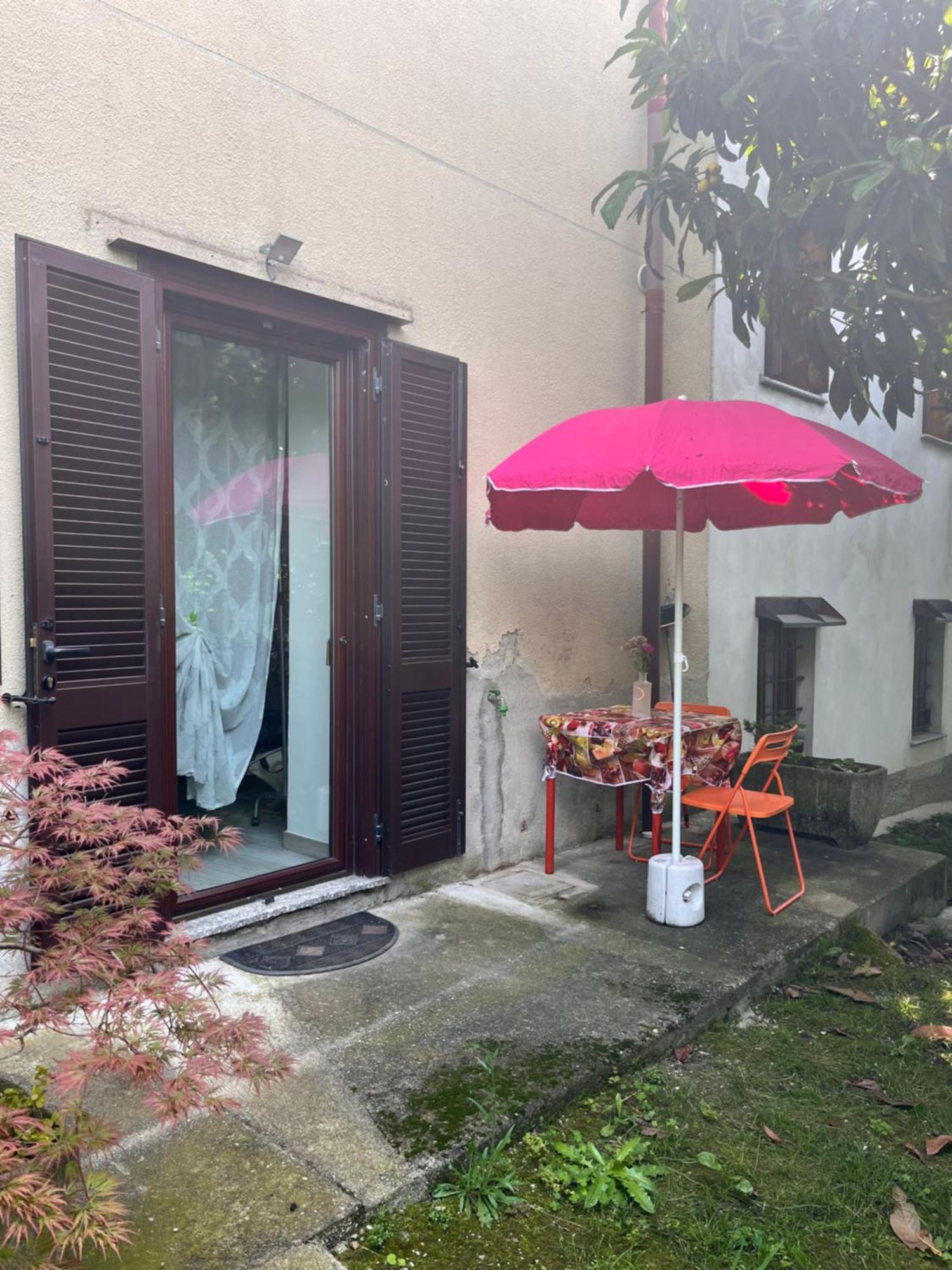 Il Cortile Como Single & Double Room In Apartment No Hotel Luaran gambar