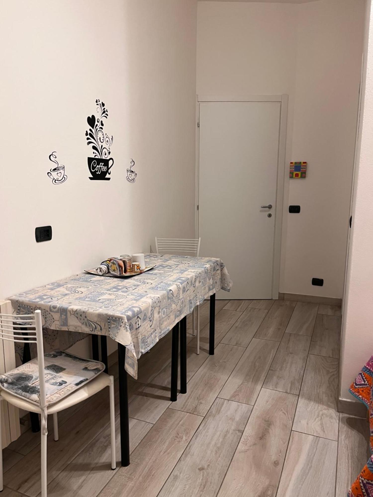 Il Cortile Como Single & Double Room In Apartment No Hotel Luaran gambar